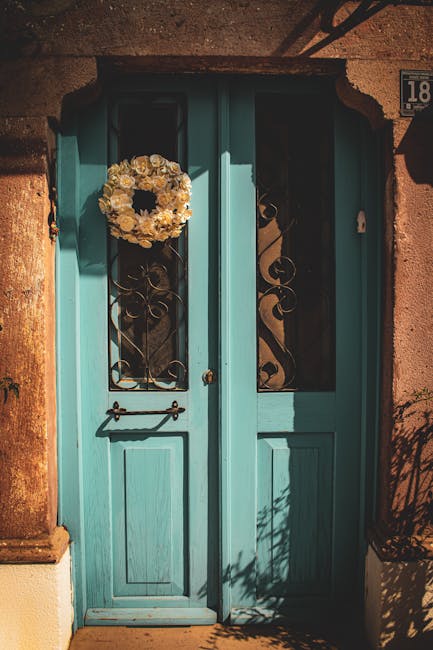Welcome door with wreath